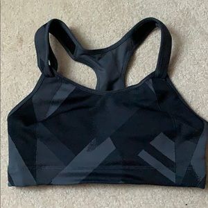 Brooks Rebound Style Racer Back Sports Bra 🤩